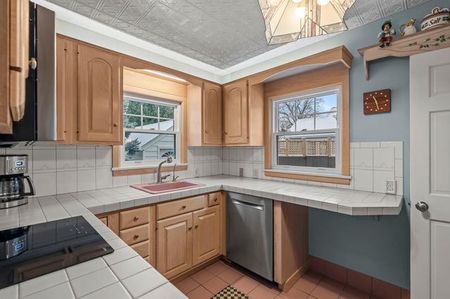 3913 Monterey Avenue S, Saint Louis Park, MN 55416
