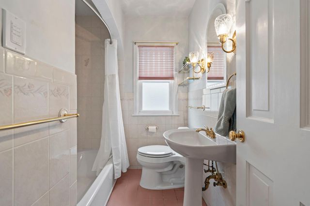 3913 Monterey Avenue S, Saint Louis Park, MN 55416