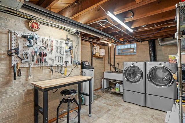 3913 Monterey Avenue S, Saint Louis Park, MN 55416