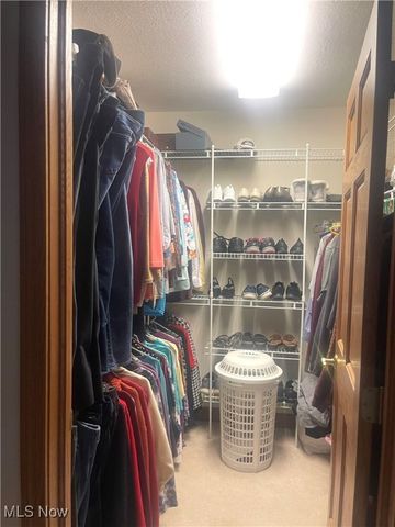 203 Pinehurst Drive, Dover, OH 44622