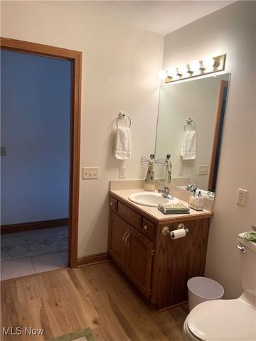 203 Pinehurst Drive, Dover, OH 44622