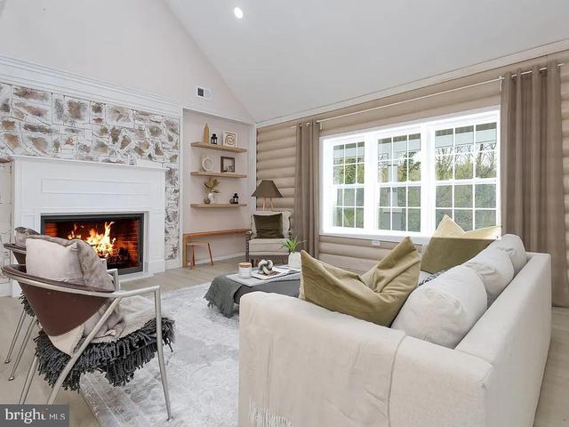 23311 WOODFIELD RD, Gaithersburg, MD 20882