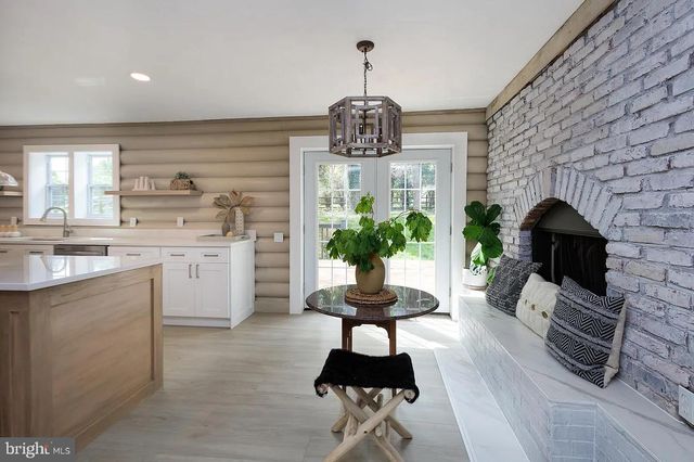 23311 WOODFIELD RD, Gaithersburg, MD 20882