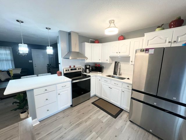 13 Port Dixie Boulevard, Shalimar, FL 32579
