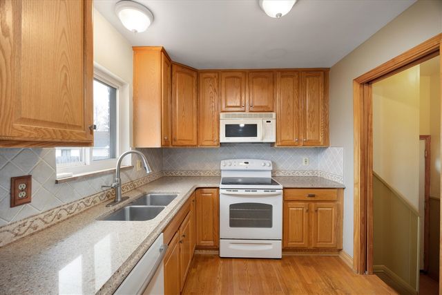 28110 Garfield Street, Roseville, MI 48066