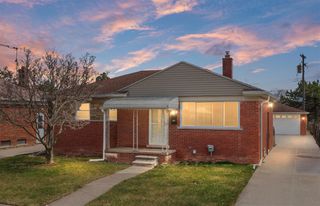 28110 Garfield Street, Roseville, MI 48066