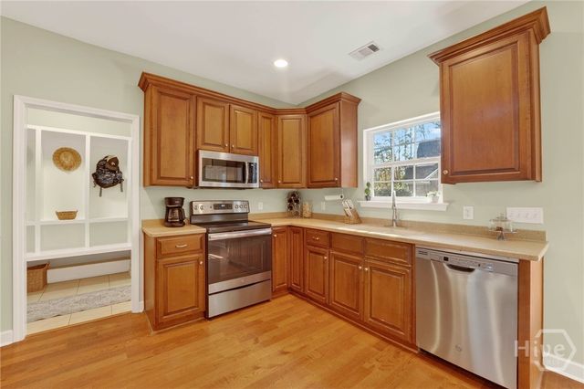 78 McGregor Circle, Richmond Hill, GA 31324