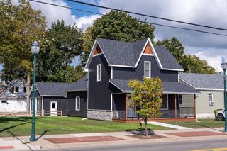 216 W Fifth Street, Clare, MI 48617