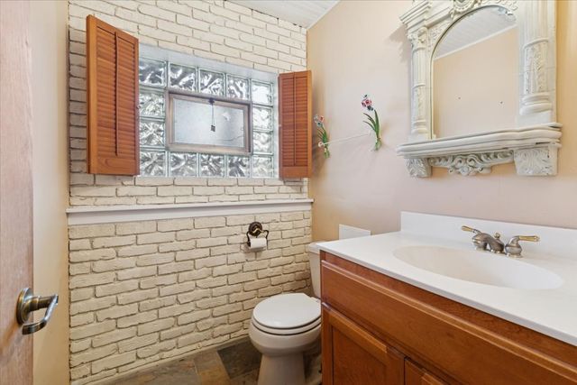 5440 S Edgewood Avenue, La Grange Highlands, IL 60525