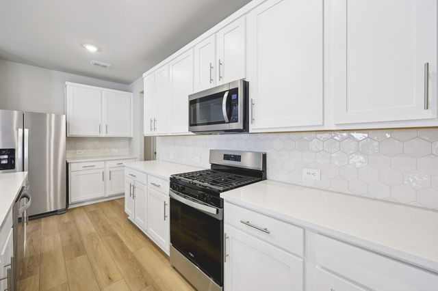 2129 Mustang Way, Seagoville, TX 75159