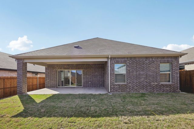 2129 Mustang Way, Seagoville, TX 75159