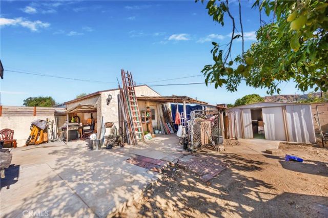 10425 Rainier Street, Sun Valley, CA 91352