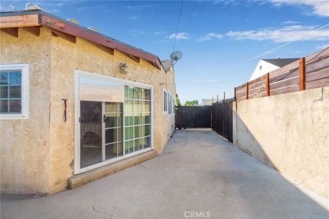 10425 Rainier Street, Sun Valley, CA 91352