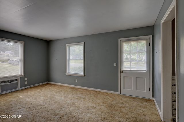 817 Kentland Drive, Neosho, MO 64850