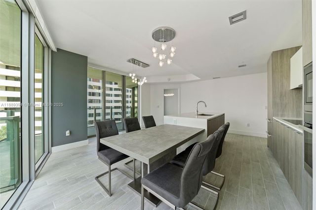 2900 NE 7th Ave 301, Miami, FL 33137