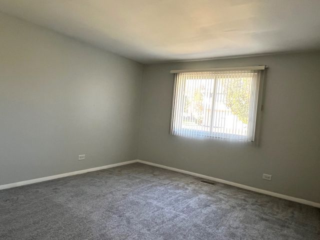 102 Tonset Court 102, Schaumburg, IL 60193