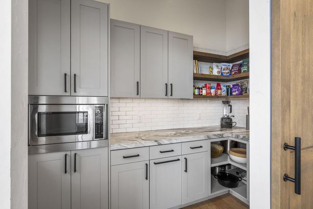 61438 Weinhard Court, Bend, OR 97702