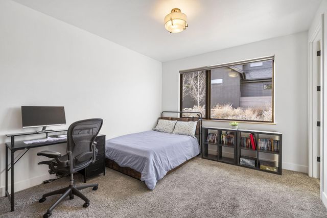 61438 Weinhard Court, Bend, OR 97702