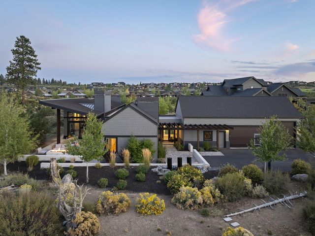 61438 Weinhard Court, Bend, OR 97702