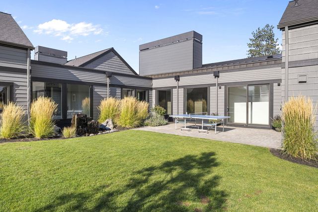 61438 Weinhard Court, Bend, OR 97702