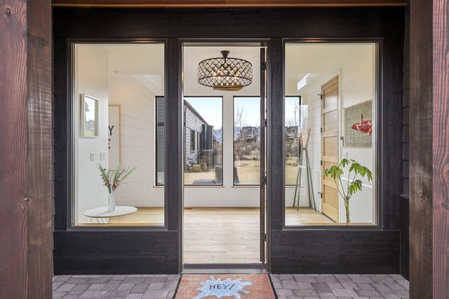 61438 Weinhard Court, Bend, OR 97702