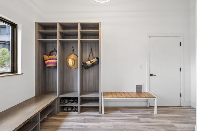 61438 Weinhard Court, Bend, OR 97702