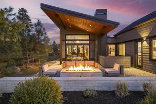 61438 Weinhard Court, Bend, OR 97702