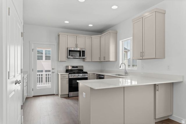 8218 W DIAMOND PEAK WAY, Magna, UT 84044