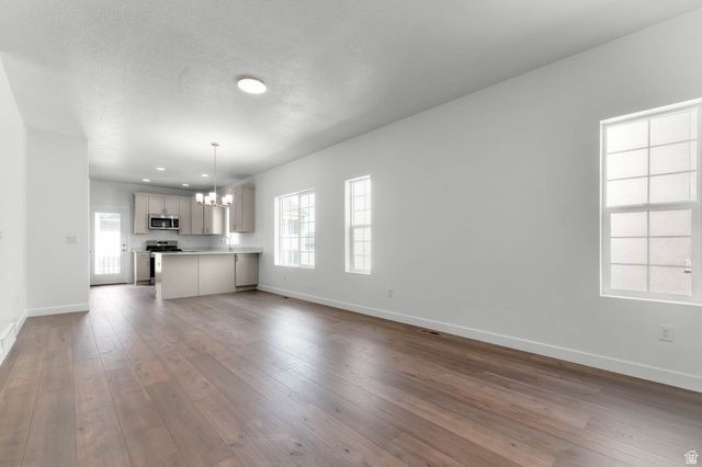 8218 W DIAMOND PEAK WAY, Magna, UT 84044
