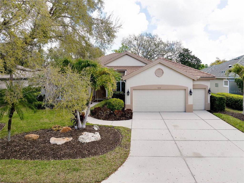 Image 2 of property listing at 5213 88TH ST E, Bradenton, FL 34211