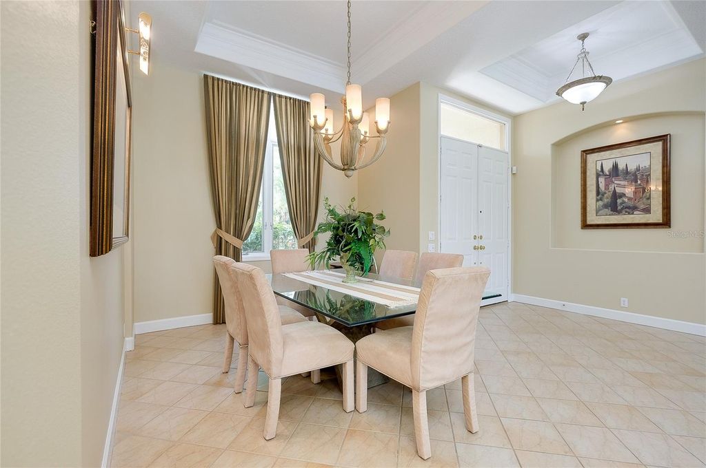 Image 11 of property listing at 5213 88TH ST E, Bradenton, FL 34211