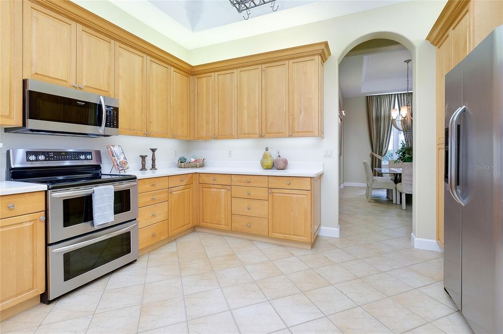 Image 18 of property listing at 5213 88TH ST E, Bradenton, FL 34211