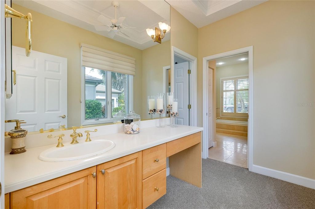 Image 30 of property listing at 5213 88TH ST E, Bradenton, FL 34211