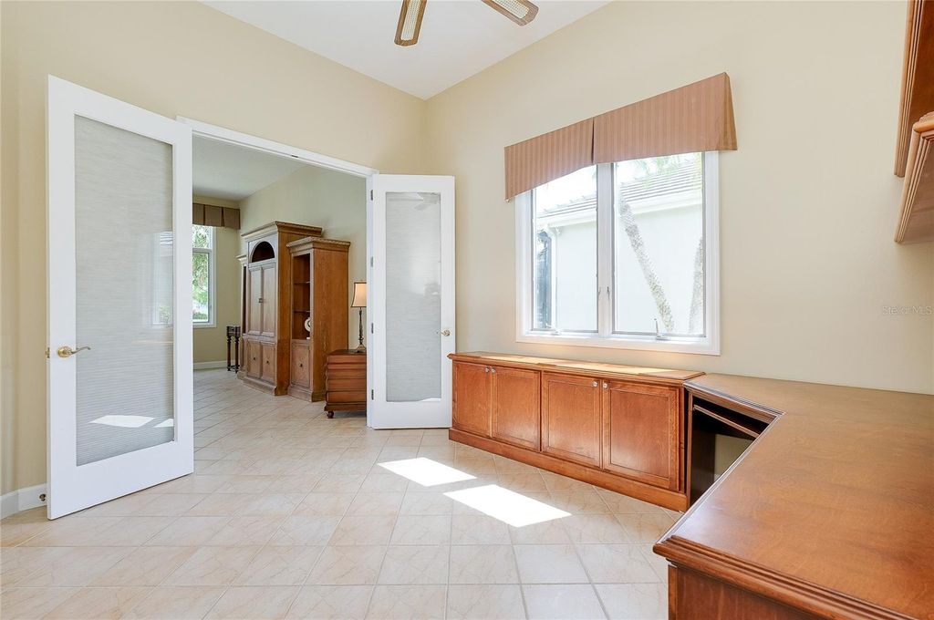 Image 39 of property listing at 5213 88TH ST E, Bradenton, FL 34211