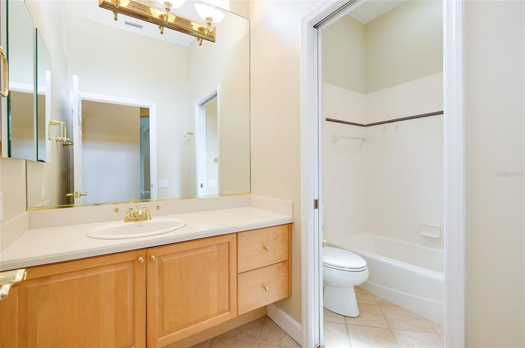 Image 42 of property listing at 5213 88TH ST E, Bradenton, FL 34211