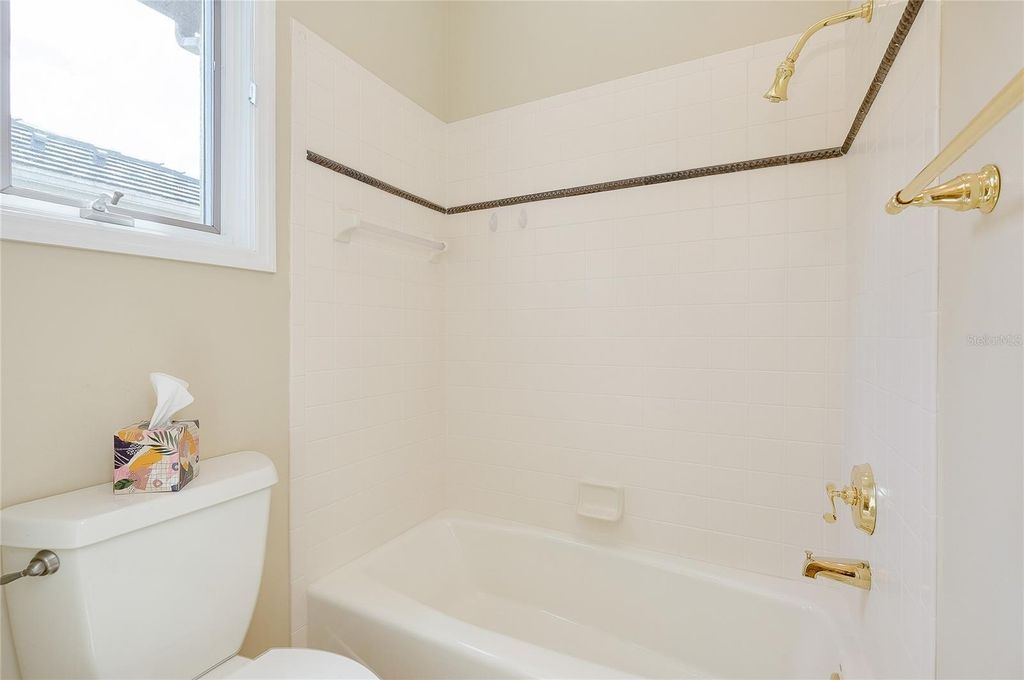 Image 43 of property listing at 5213 88TH ST E, Bradenton, FL 34211