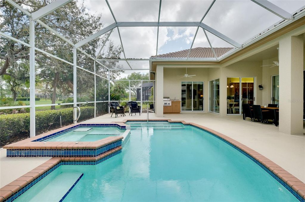 Image 54 of property listing at 5213 88TH ST E, Bradenton, FL 34211