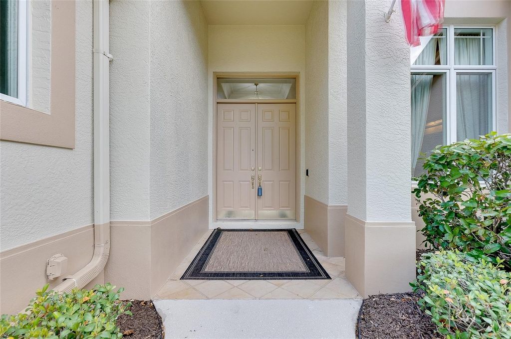 Image 7 of property listing at 5213 88TH ST E, Bradenton, FL 34211