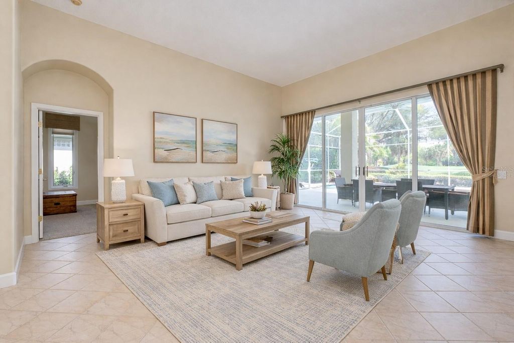 Image 9 of property listing at 5213 88TH ST E, Bradenton, FL 34211