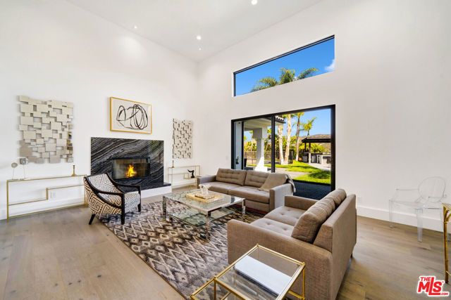 19034 Ashurst Lane, Tarzana (los Angeles), CA 91356