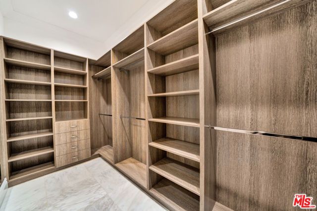 19034 Ashurst Lane, Tarzana (los Angeles), CA 91356