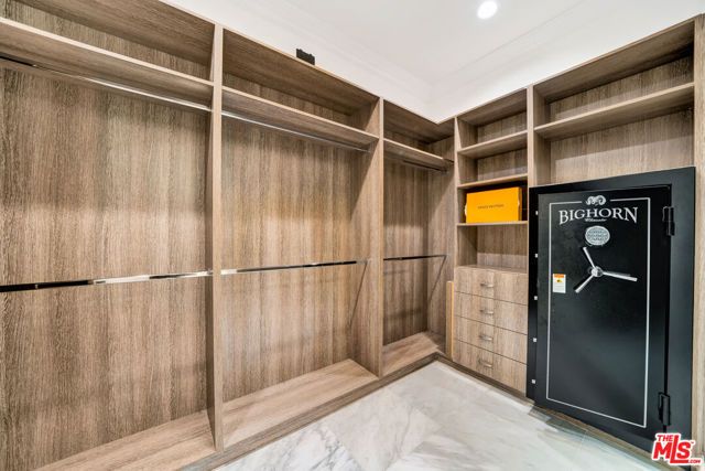 19034 Ashurst Lane, Tarzana (los Angeles), CA 91356