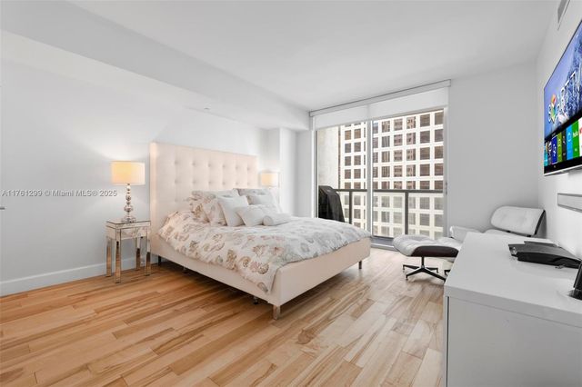 500 Brickell Ave 2510, Miami, FL 33131