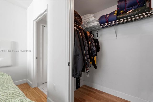 500 Brickell Ave 2510, Miami, FL 33131