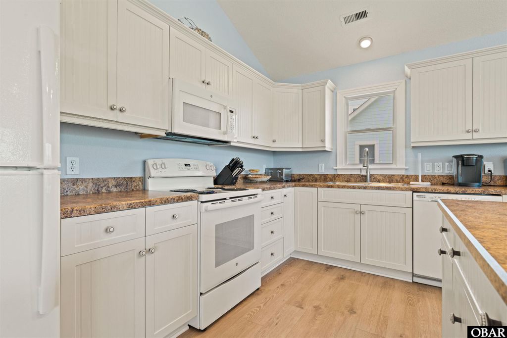 Image 18 of property listing at 719 Currituck Cay Lot 15, Corolla, NC 27927