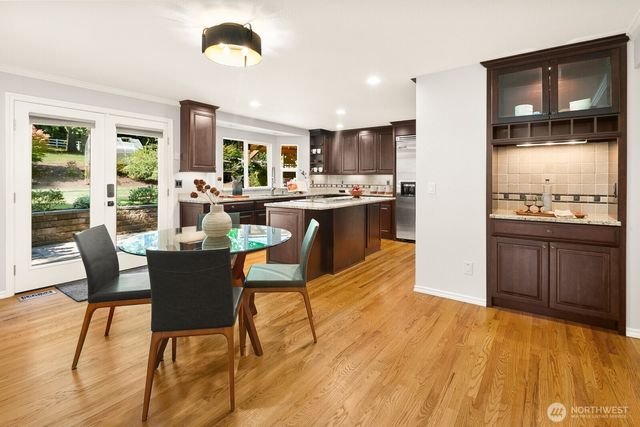 13605 NE 48th Place, Bellevue, WA 98005
