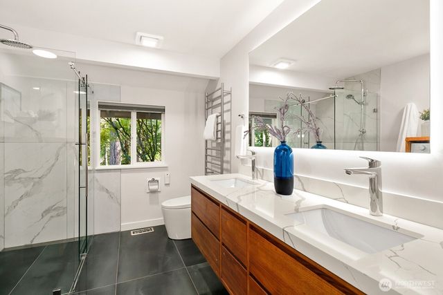 13605 NE 48th Place, Bellevue, WA 98005