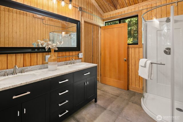 13605 NE 48th Place, Bellevue, WA 98005