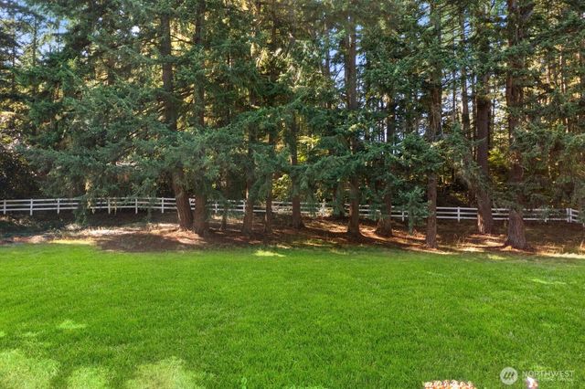 13605 NE 48th Place, Bellevue, WA 98005