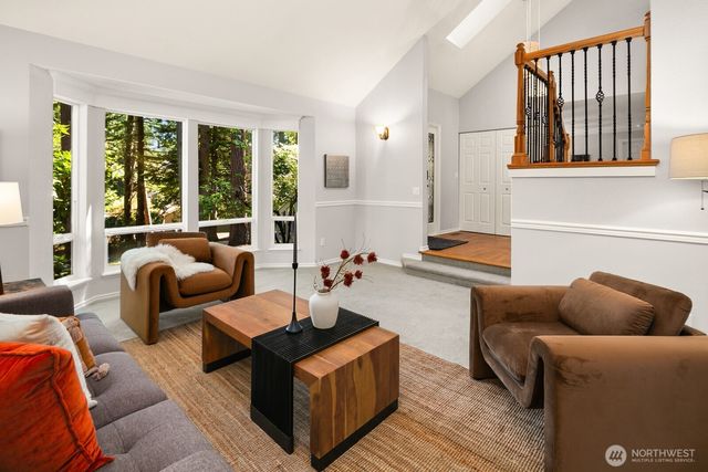 13605 NE 48th Place, Bellevue, WA 98005